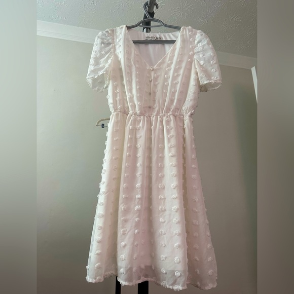 Dresses & Skirts - White Dress